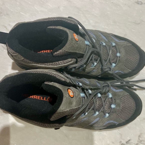 Merrell Women’s Moab Waterproof Leather/Mesh Hiking Boots Size 11 Vibram sole - Picture 2 of 8